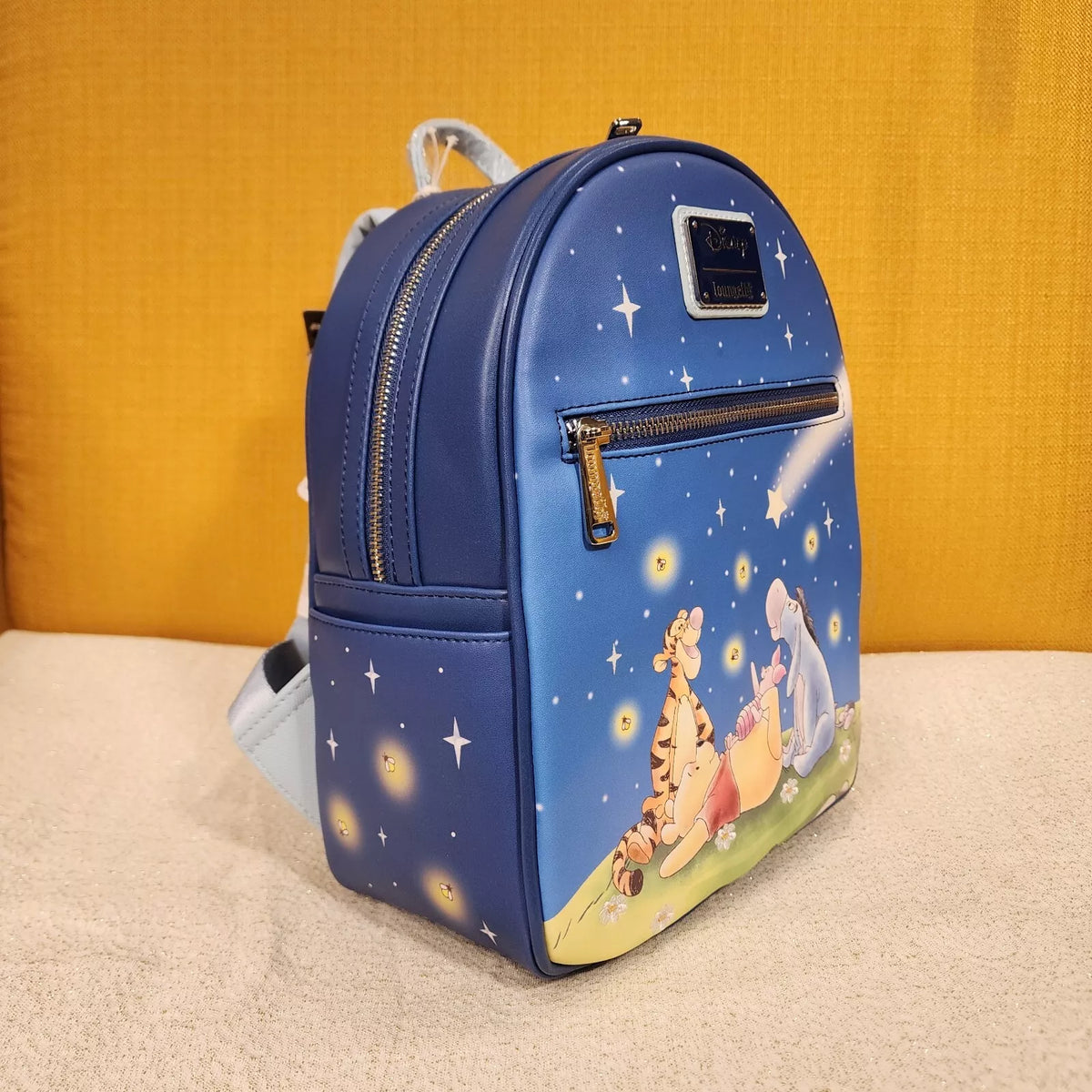 Winnie the Pooh Stargazing Light-Up Mini Backpack – Get  display picture 1