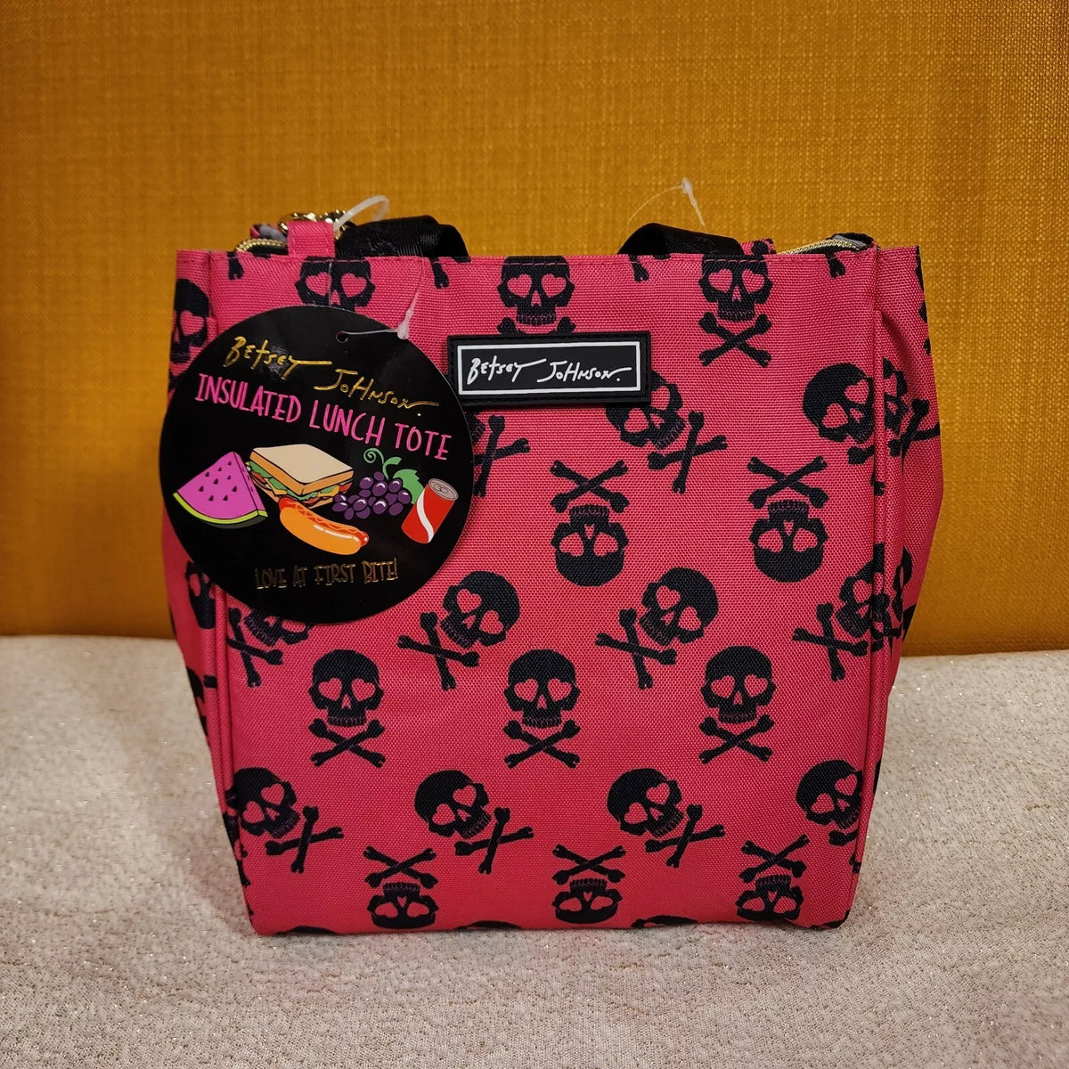 Betsey Johnson Skull Bones Pink Zip Top Insulated Lunch Tote Get Lojos Mojo