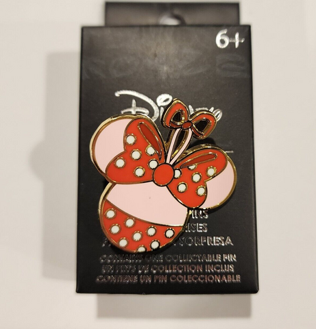Mickey and Friends Ornament Minnie Christmas Blind Box Pin