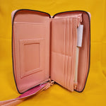Betsey Johnson Pink Quilted Daisy Flower Spring Wallet Wristlet Zip Around