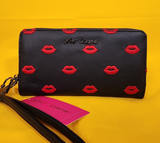 Betsey Johnson Black Red Kiss Lips Embroidered Wallet Wristlet Zip Around