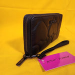 Betsey Johnson Black Quilted Heart Love Wallet Wristlet Zip Around