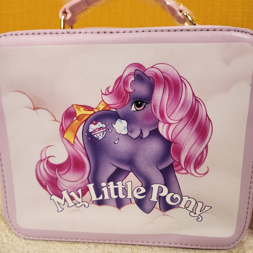 My Little Pony Movie Deluxe-Lunchtasche für Kinder, BPA-frei, Blau, Lila und Schwarz, 21 cm (B) x 27 cm (H) x 9 cm (T) – 100 % Polyester – offizielles Lizenzprodukt, Lila / Blau My Little Pony Movie Deluxe-Lunchtasche für Kinder, BPA-frei, Blau, Lila und Schwarz, 21 cm (B) x 27 cm (H) x 9 cm (T) – 100 % Polyester – offizielles Lizenzprodukt, Lila / Blau