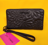 Betsey Johnson Black Quilted Daisy Flower Spring Wallet Wristlet Zip Around