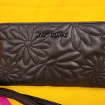 Betsey Johnson Black Quilted Daisy Flower Spring Wallet Wristlet Zip Around