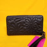 Betsey Johnson Black Quilted Daisy Flower Spring Wallet Wristlet Zip Around