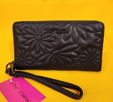 Betsey Johnson Black Quilted Daisy Flower Spring Wallet Wristlet Zip Around