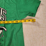 Gremlins Gizmo Santa Hat Boyfriend Fit Girls T-Shirt Green Size Medium