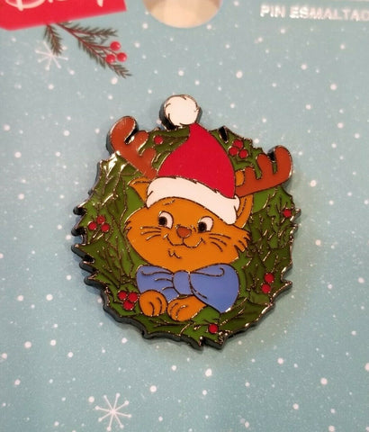 The Aristocats Toulouse Christmas Wreath Enamel Pin